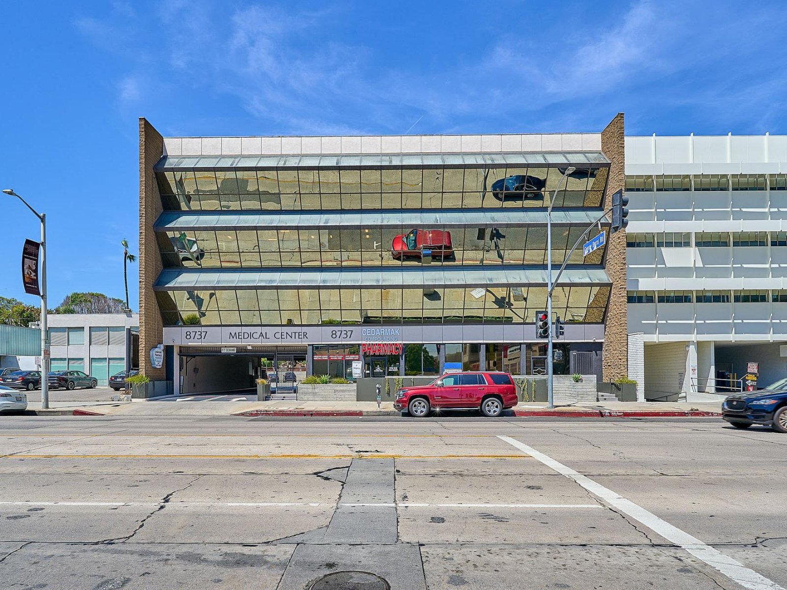 8737 Beverly Blvd photo