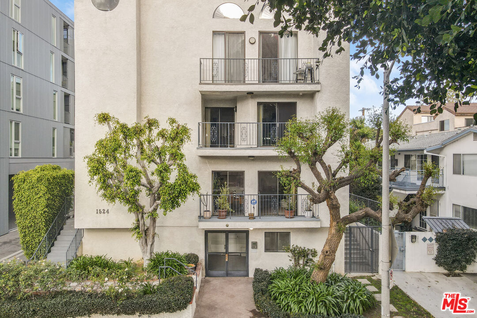 1524 Granville Ave photo