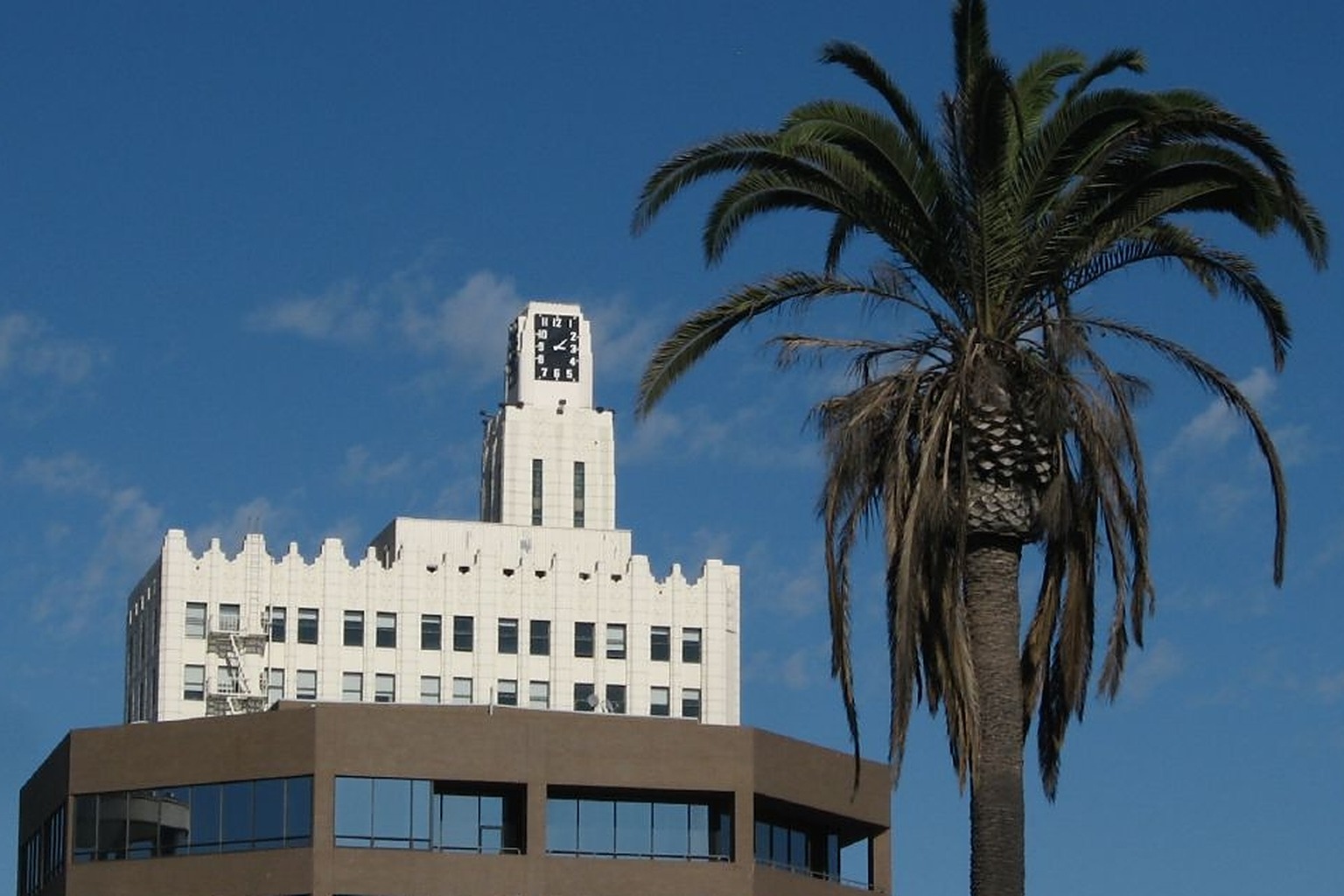 225 Santa Monica Blvd photo