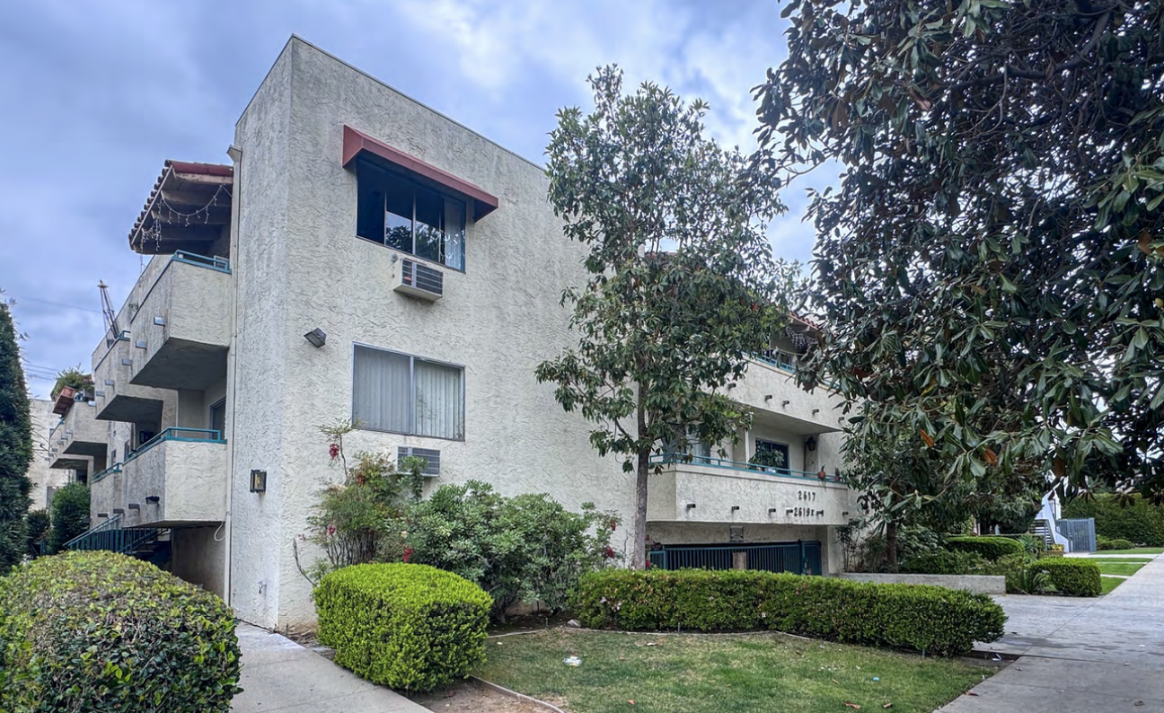 2617-2619 S Sepulveda Blvd